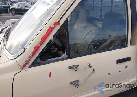 1986 Toyota Pickup 1/2 Ton Rn50 из США, поврежденный, VIN JT4RN50R2G0219024